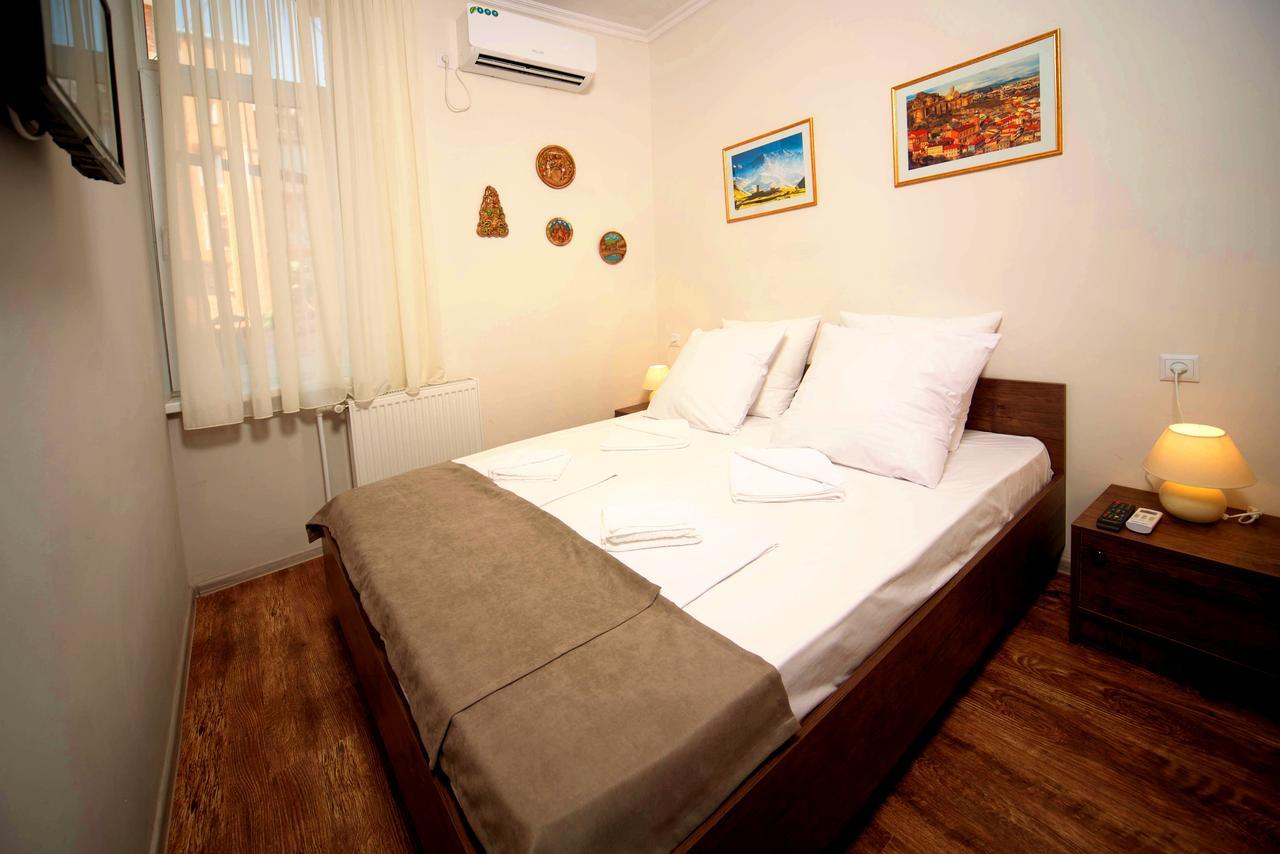 Albergue Bon Voyage Tiflis Exterior foto