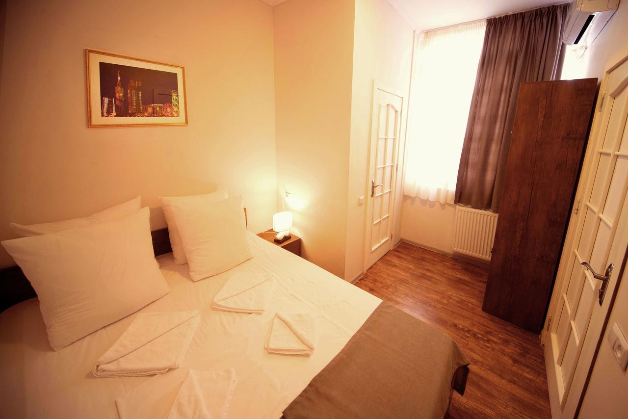 Albergue Bon Voyage Tiflis Exterior foto